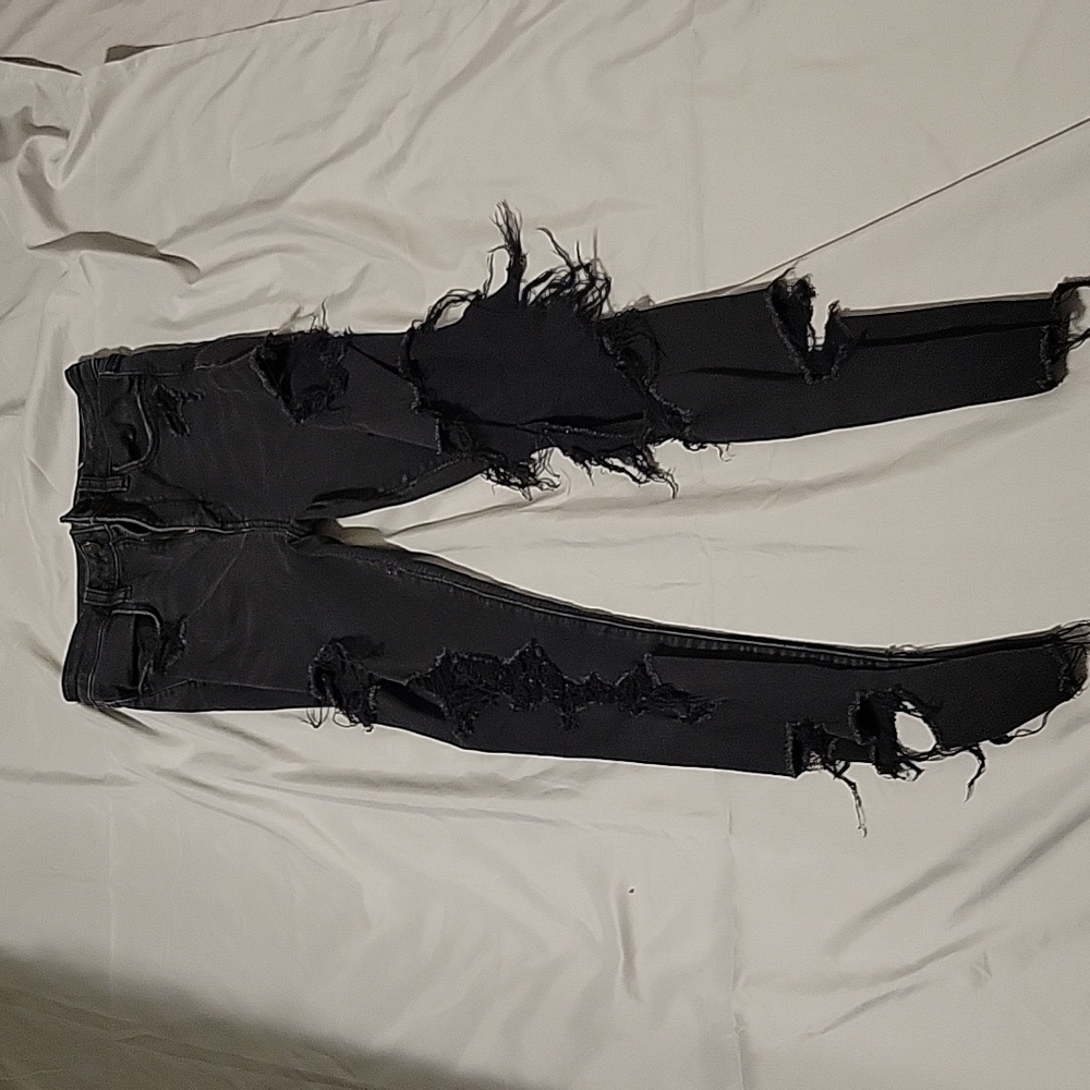 Black Ripped American Eagle jeans